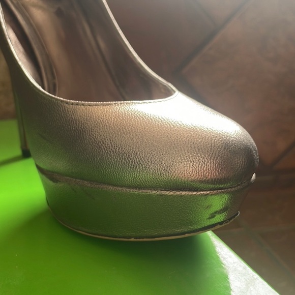 Charles by Charles David Pewter Platform Pumps - Picture 6 of 9